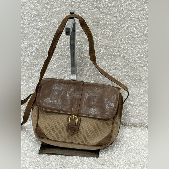GUCCI Handbags - GUCCI Vintage Shoulder Crossbody Bag Canvas Brown